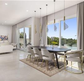 Luxury 4-Bedroom Villa with generous sized Infinity Pool near Buje, Istria. Sleeps 8